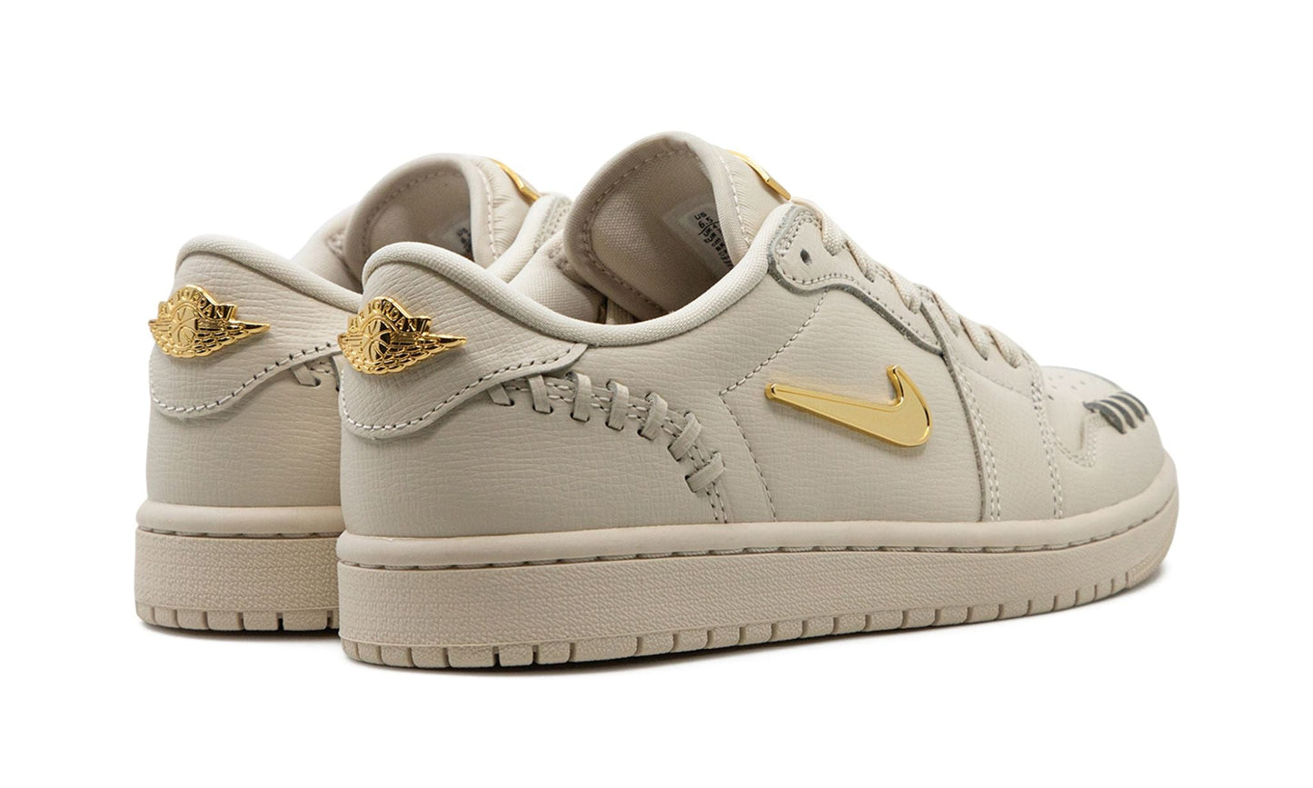 Air Jordan 1 Low WMNS "Method of Make - Legend Light Brown"