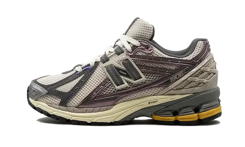 New Balance 1906R Licorice