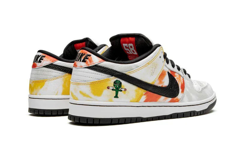 SB Dunk Low "Tie-Dye Rayguns 2019 - White"