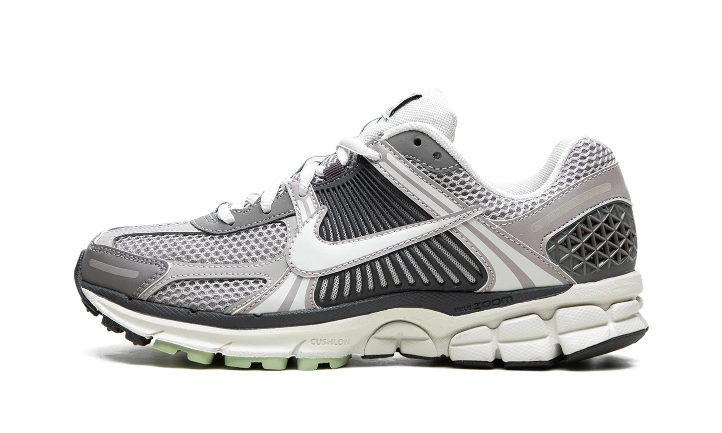 VOMERO 5 WMNS "Cobblestone"