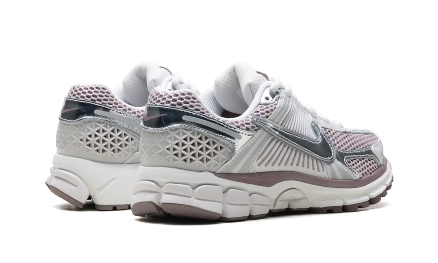 Zoom Vomero 5 WMNS "Platinum Violet"