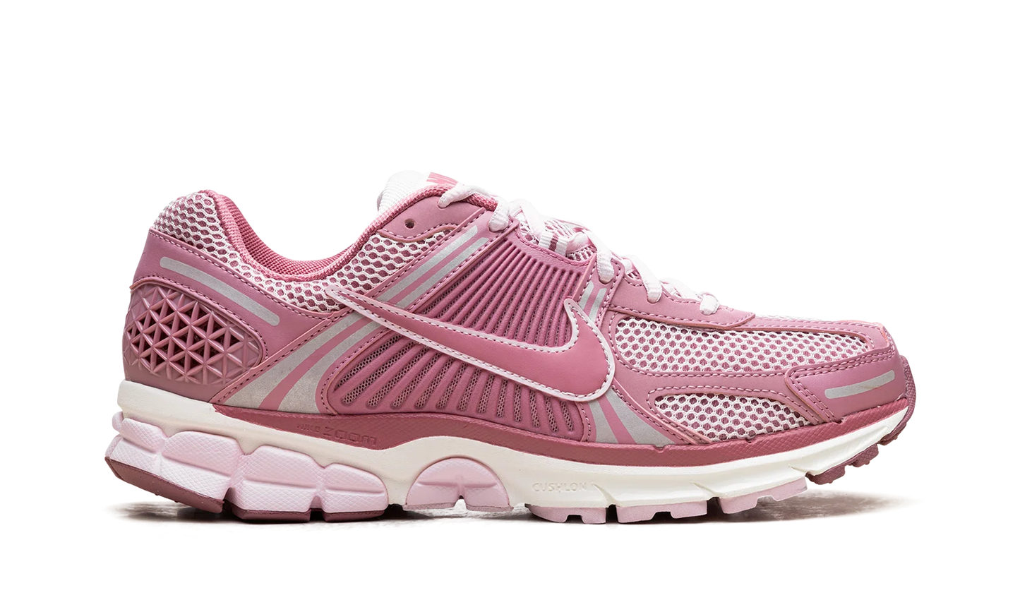 Zoom Vomero 5 WMNS
"Elemental Pink"