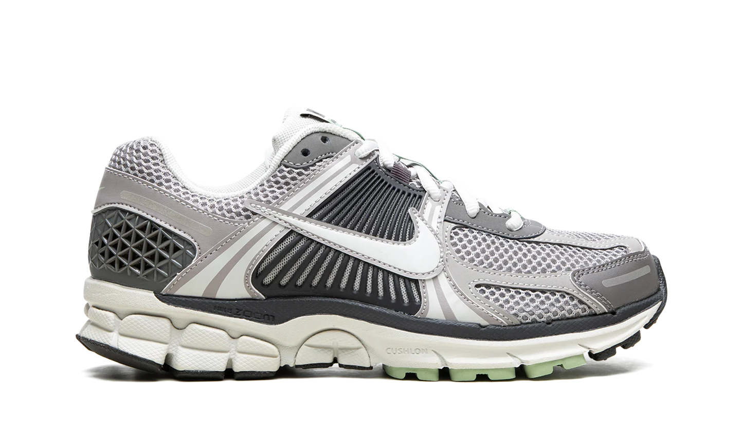 VOMERO 5 WMNS "Cobblestone"