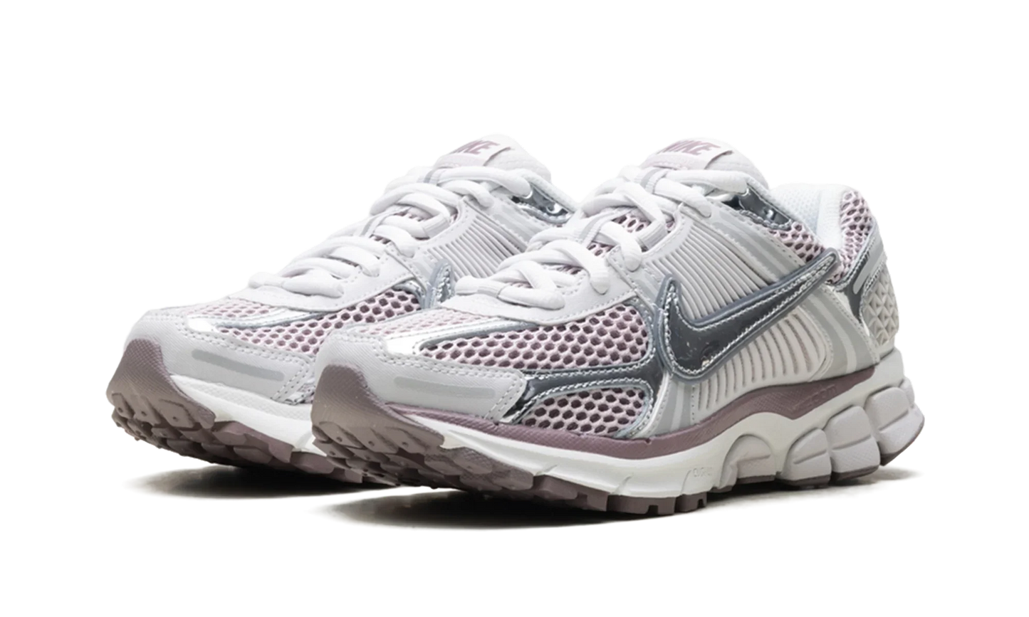 Zoom Vomero 5 WMNS "Platinum Violet"