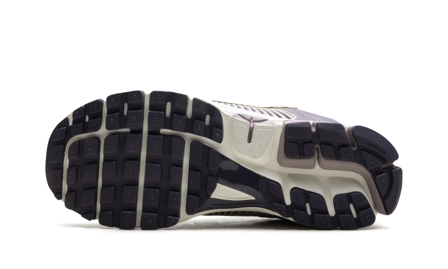 Zoom Vomero 5 "Platinum Violet"